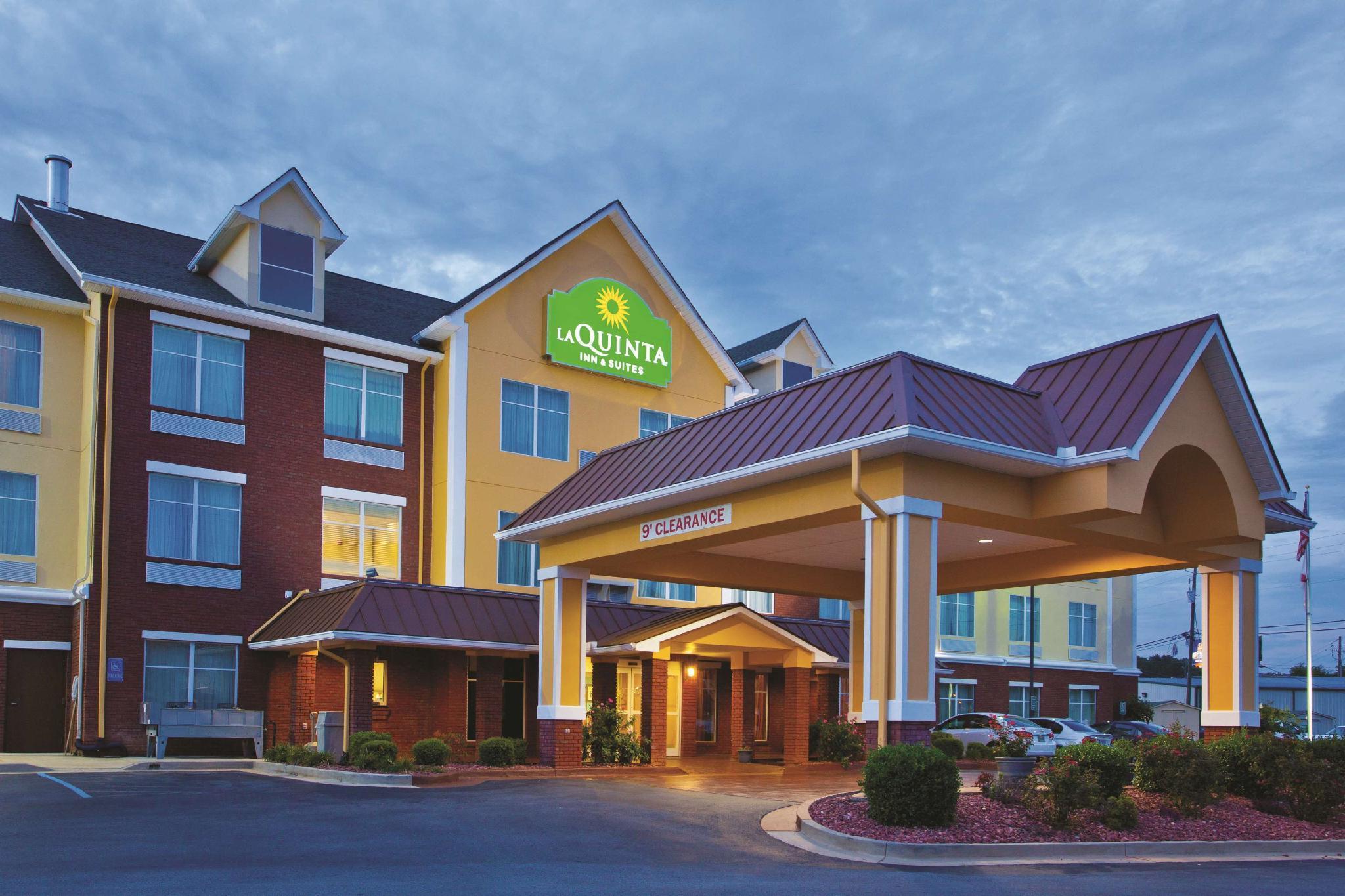 La Quinta By Wyndham Oxford - Anniston Hotel Bagian luar foto