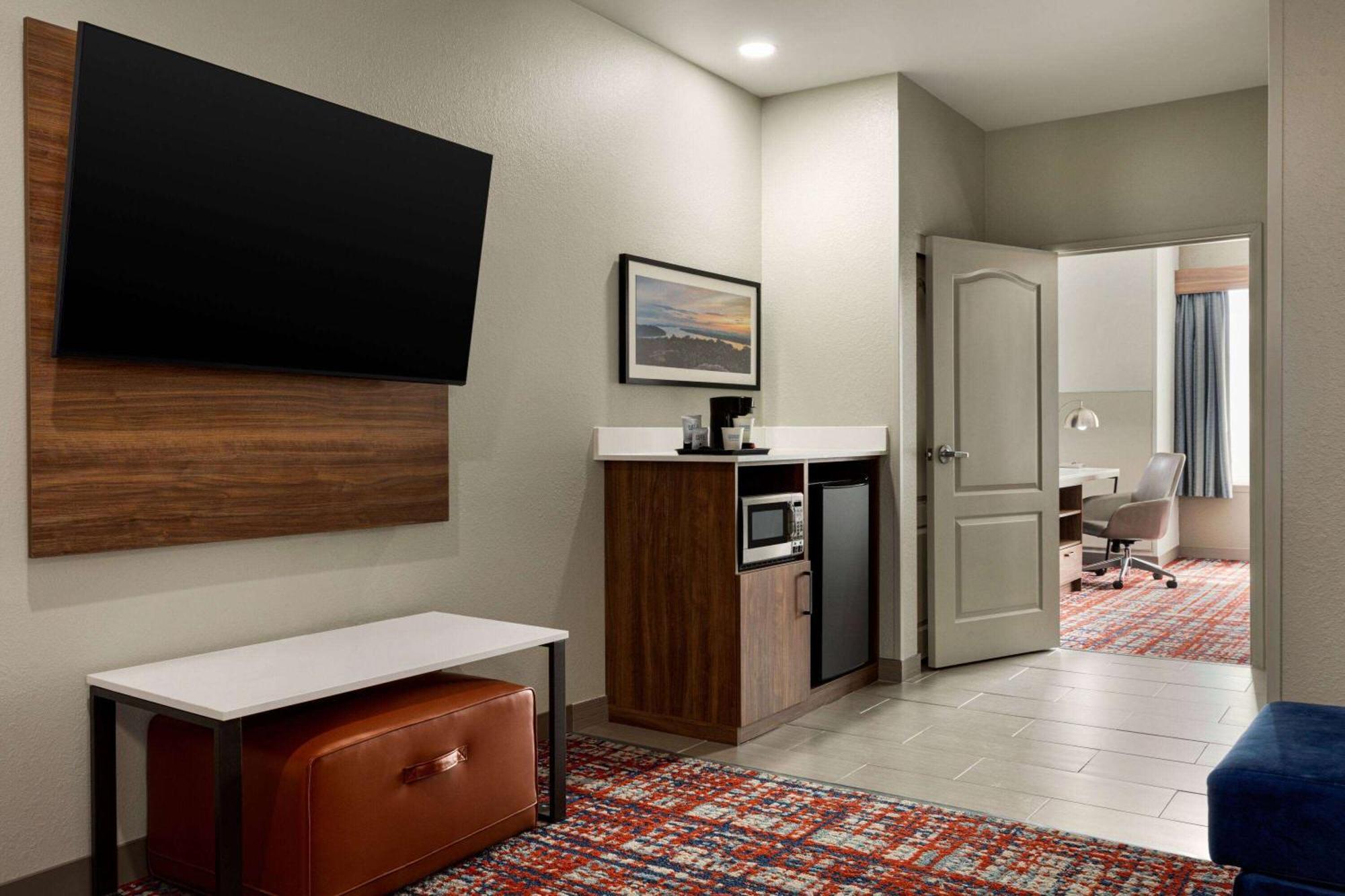 La Quinta By Wyndham Oxford - Anniston Hotel Bagian luar foto