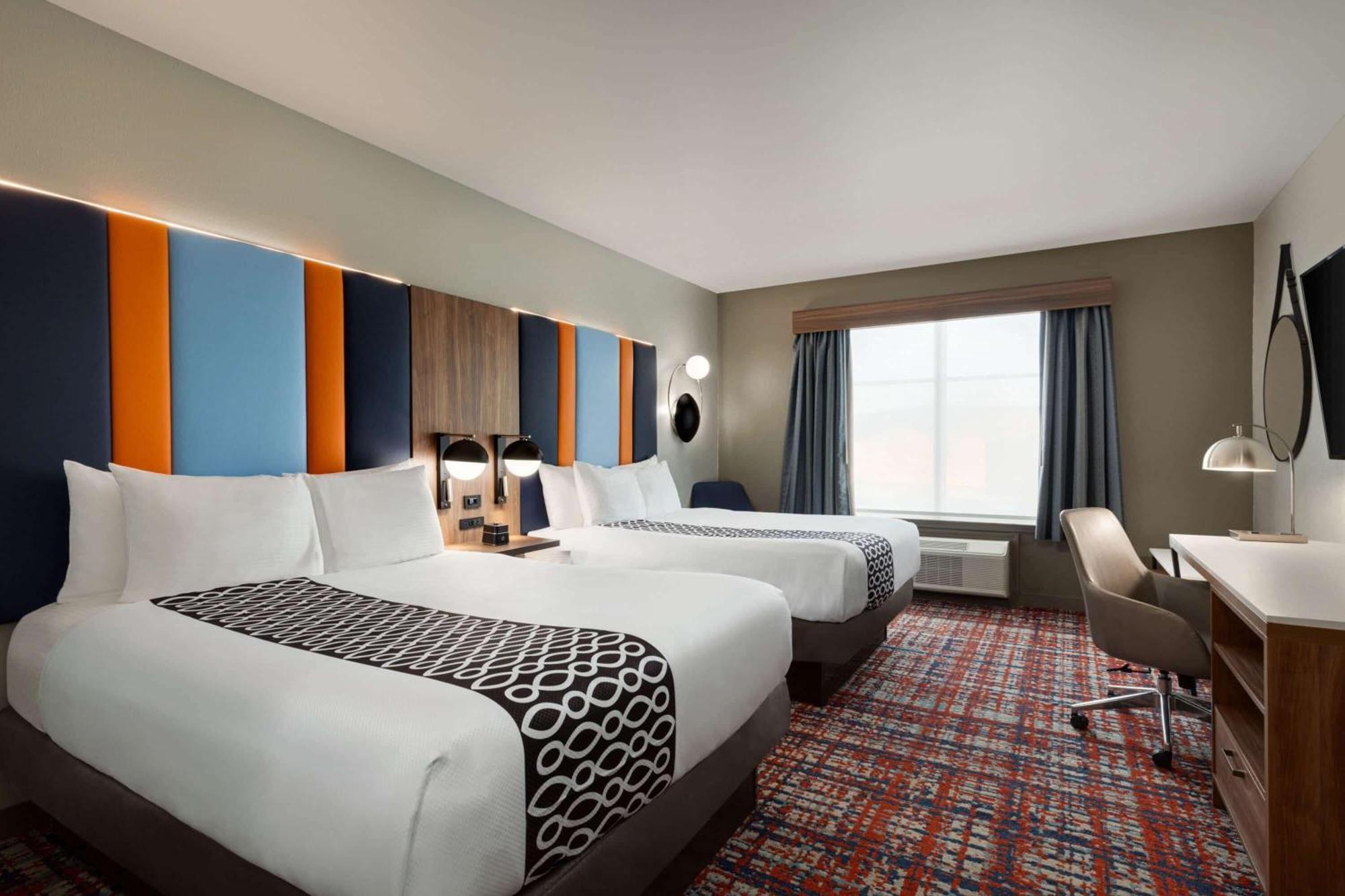 La Quinta By Wyndham Oxford - Anniston Hotel Bagian luar foto