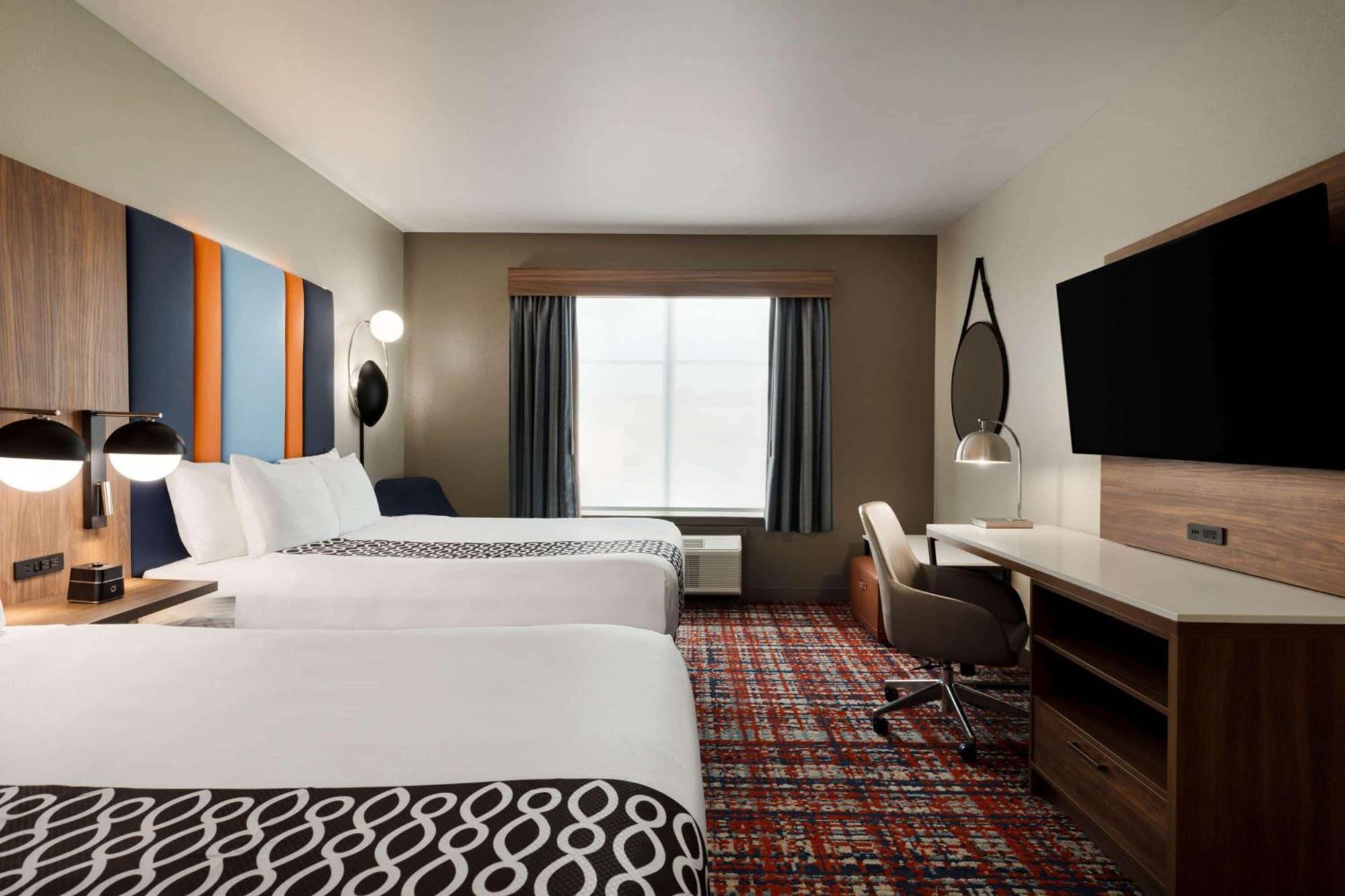 La Quinta By Wyndham Oxford - Anniston Hotel Bagian luar foto