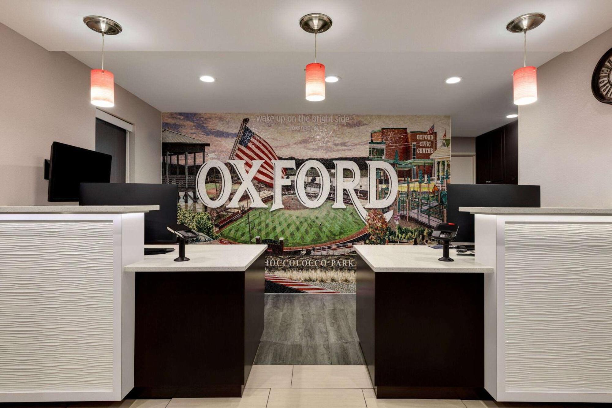 La Quinta By Wyndham Oxford - Anniston Hotel Bagian luar foto